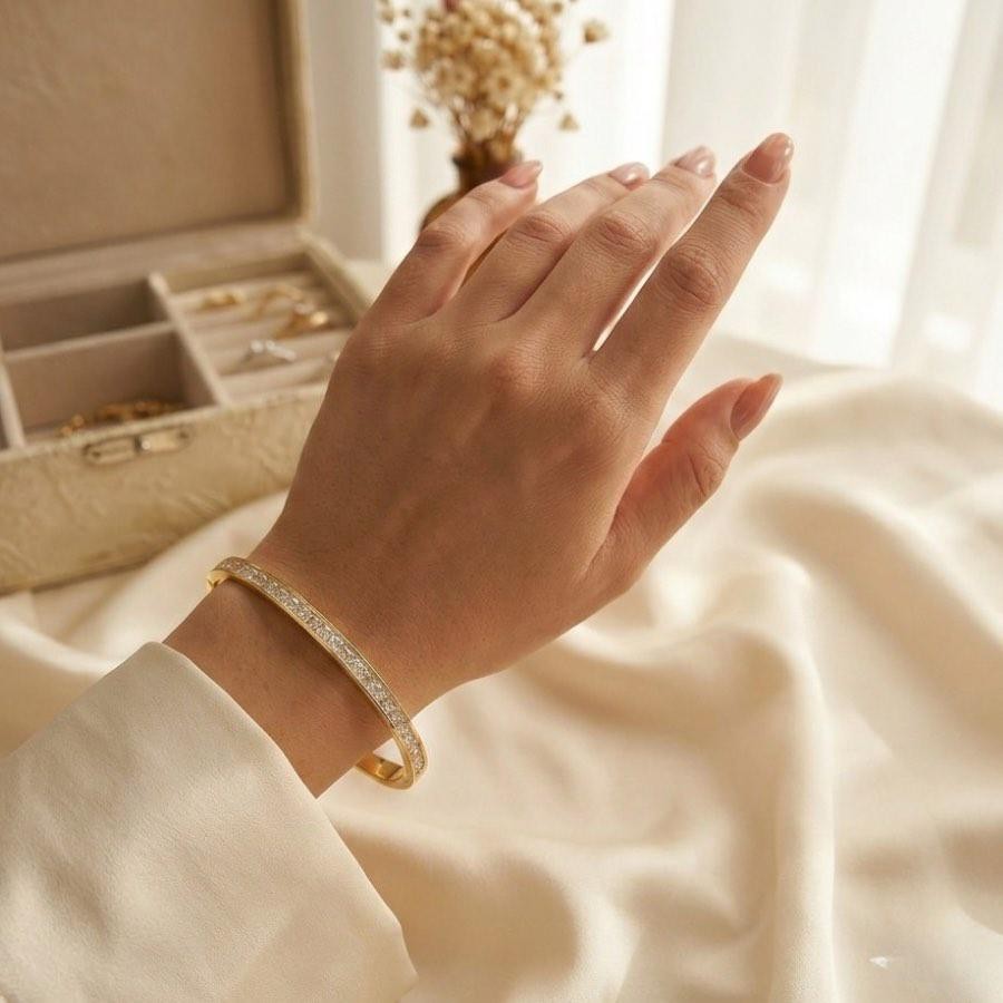 The Clarity  Band Cuff