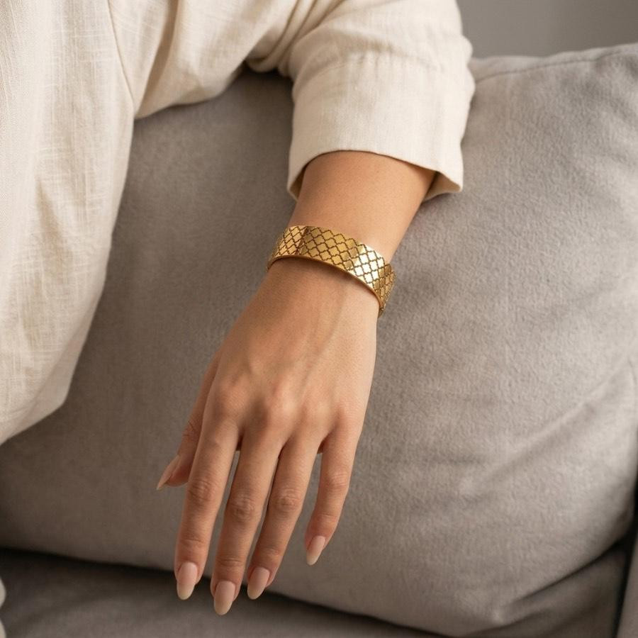 The Petal Mesh Cuff