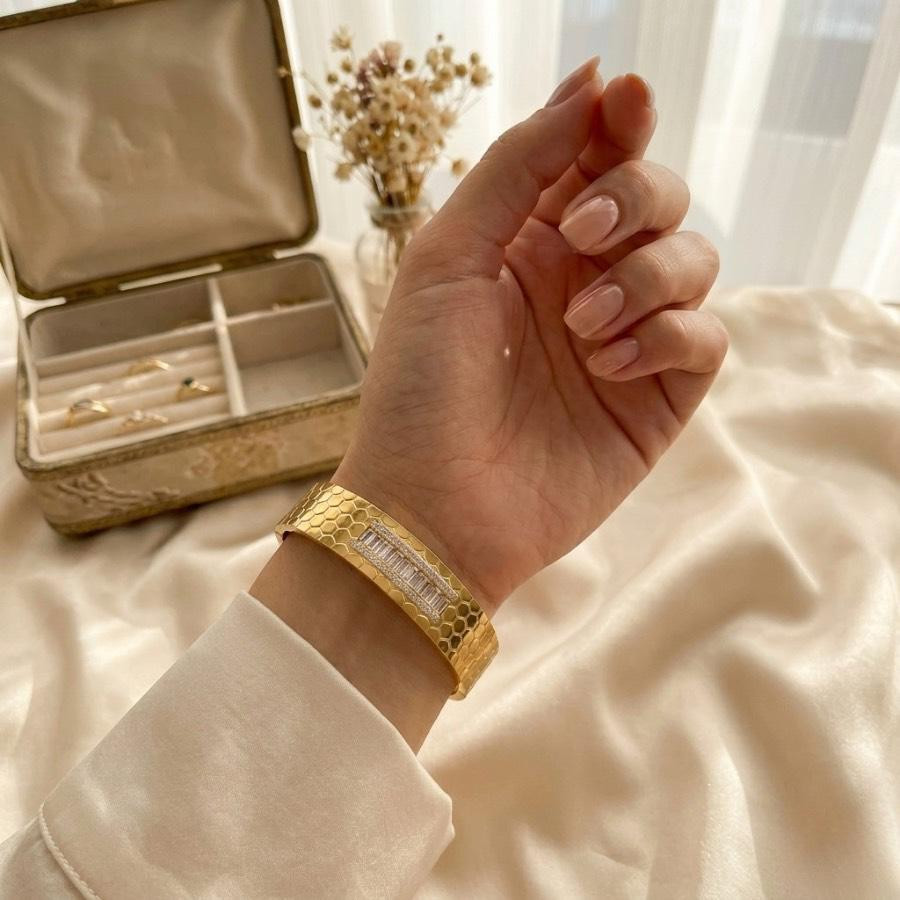 Pure Honey Cuff