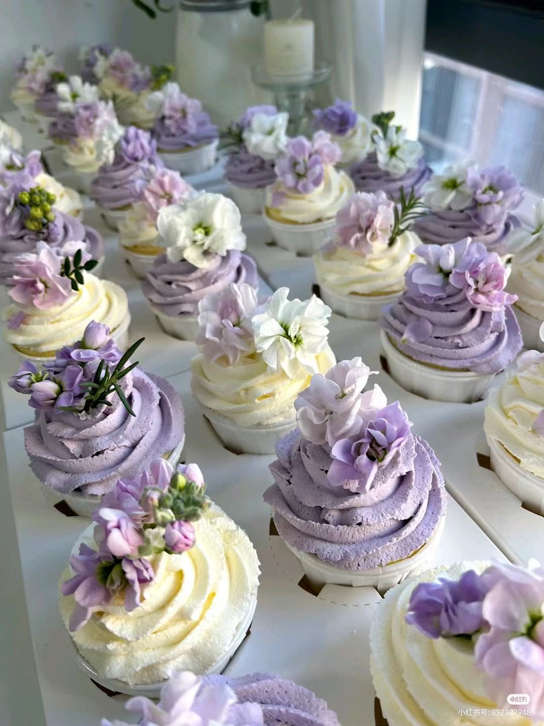 Lavender Floral Cupcakes: Decorating Ideas for a Garden-Inspired Dessert visual reference