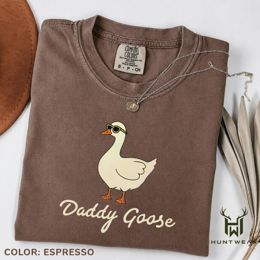 Shirt, Daddy Goose Shirt, Funny Dad Goose Tee, Cute Father Graphic T-Shirt, Cool Dad Shirt, Father’s Day Gift for Dad