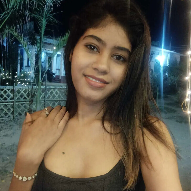 SEXY SLIM YOUNG BENGALI GF