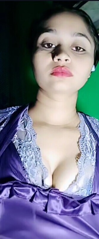 BEAUTIFUL BANGLADESHI HORNY BABE PLAYING WITH NIPPLES & FINGERING WET JUICY PUSSY