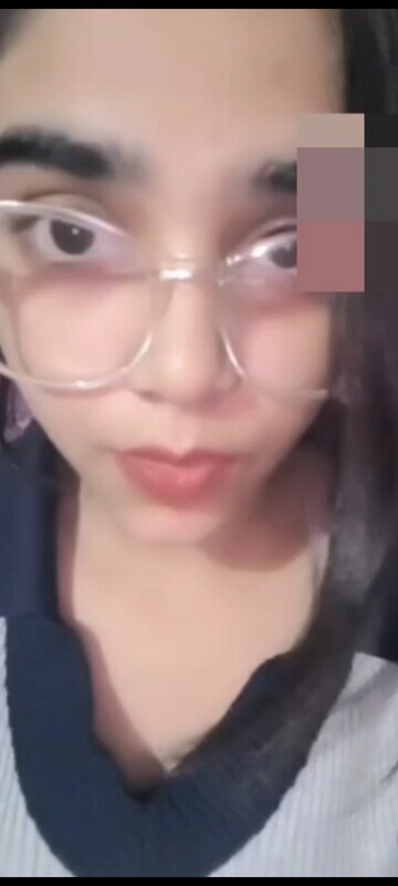 BEAUTIFUL CHASMISH BUSTY GF SHOWING BIG ROUND BOOBS ON VIDEOCALL