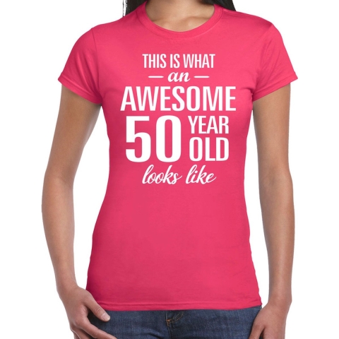 Awesome 50 year Sarah cadeau t-shirt roze dames M -