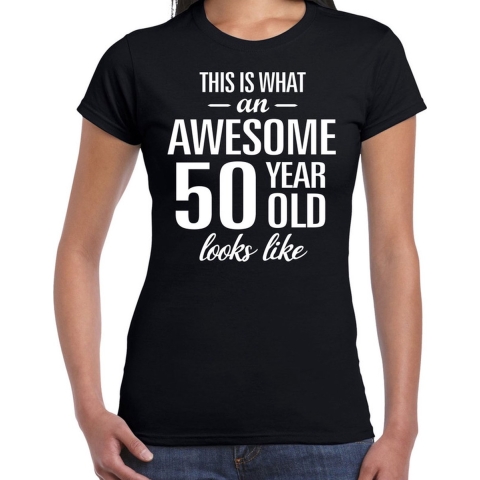 Awesome 50 year Sarah cadeau t-shirt zwart dames M -