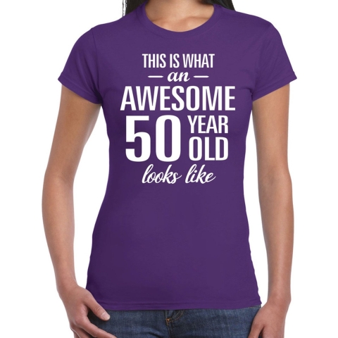 Awesome 50 year Sarah cadeau t-shirt paars dames L -