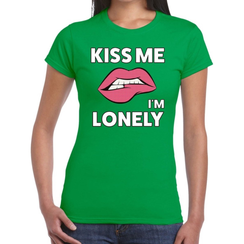 Kiss me i am lonely t-shirt groen dames S -