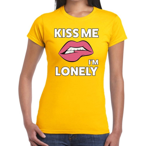 Kiss me i am lonely t-shirt geel dames L -