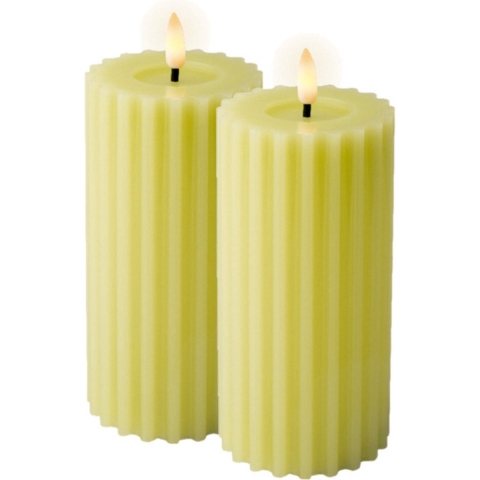 Lumineo luxe LED kaars/stompkaars - 2x st - groen ribbel - D7,5 x H17,5 cm - timer -