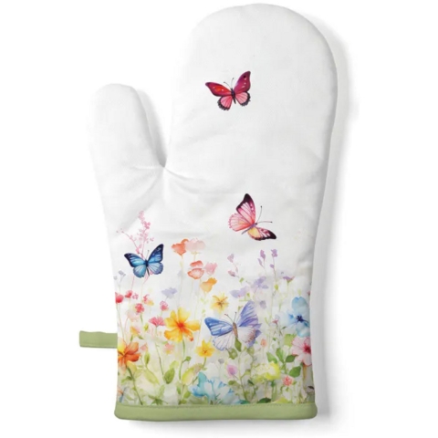 Ambiente Ovenwant butterflies in field