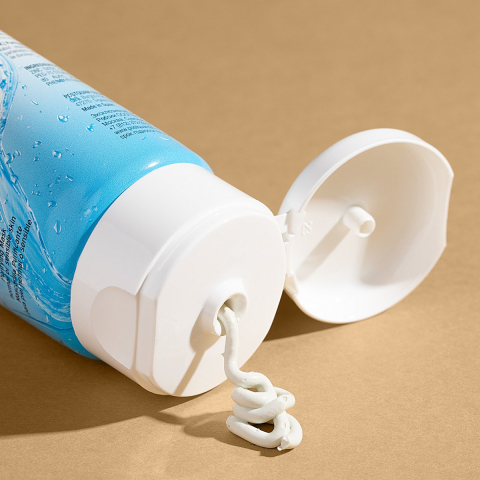 ZUIVEREND MASKER VOOR DE NORMALE TOT GEVOELIGE HUID 150 ML.