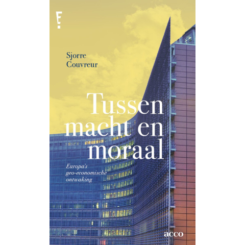 Tussen macht en moraal (Paperback)
