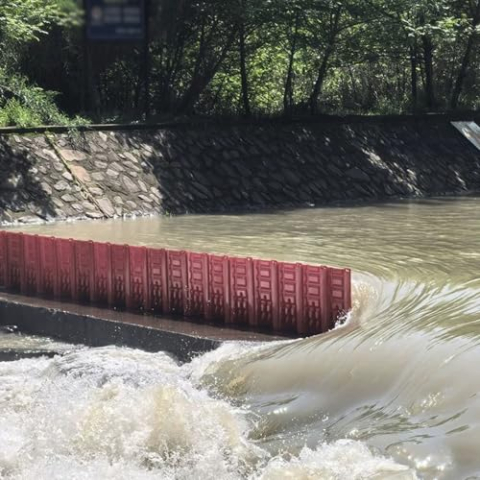 Verwijderbare bescherming tegen overstromingen - L-vormig