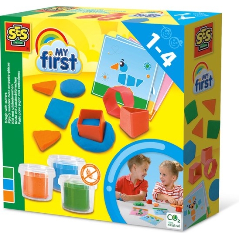 SES - My First - Klei met uitsteekvormen - 3 kleuren - inclusief voorbeeldkaarten - hypoallergeen - makkelijk uitwasbaar