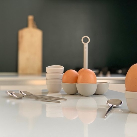 Eggs by Sillies® - Ei set - Cadeau - Eierhouder - 4 Eierdopjes - 4 Eierlepeltjes