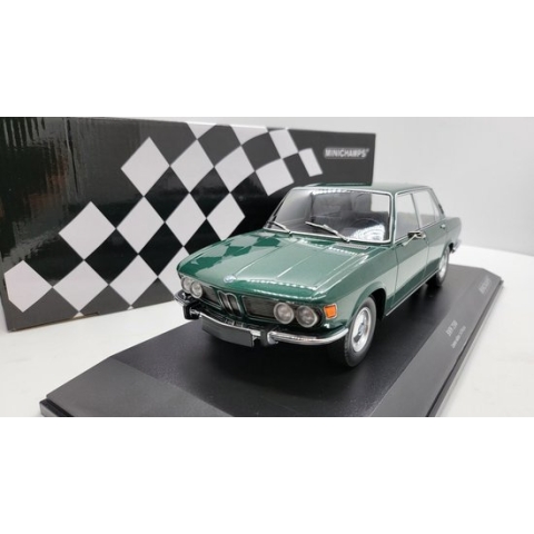 BMW 2500 1968 - 1:18 - Minichamps
