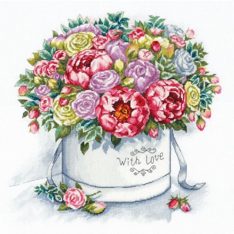 BORDUURPAKKET PEONIES IN A HAT BOX - PANNA - telpatroon om te borduren - 7058