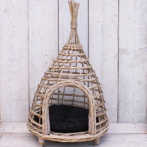Migo Styling - Dierenmand Tipi - Hondje - Kat - Rotan - Met Kussen - H 78 cm