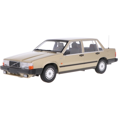 Volvo 740 GL 1986 - 1:18 - Minichamps