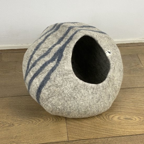 Cat cave kattenmand lichtgrijs gestreept - SnoozyCave