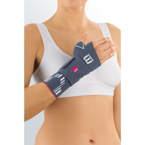 Medi Manumed Active Polsbrace - Zilver - Links - Maat 4