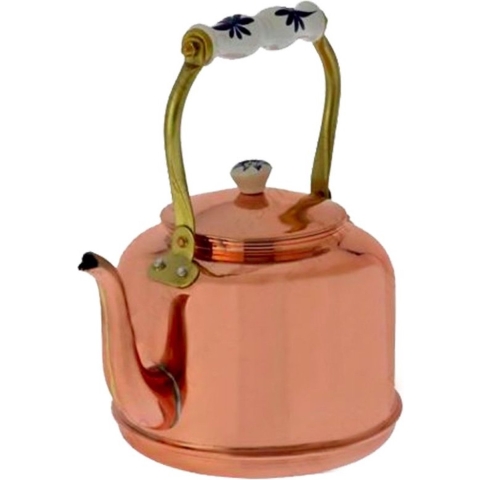 Theeketel met porseleinen handvat