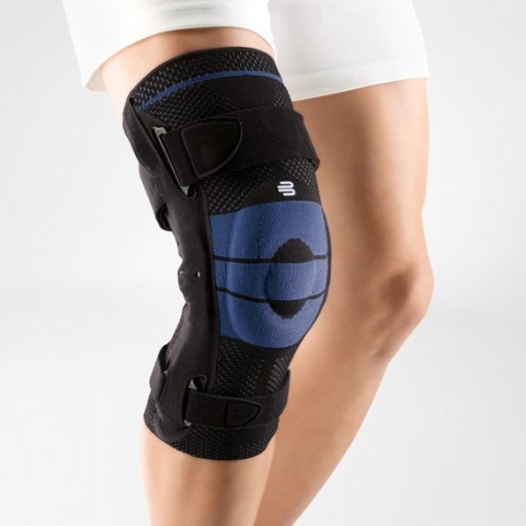 Bauerfeind GenuTrain S Pro Kniebrace Zwart - Mt 3 links
