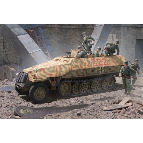 1:16 Trumpeter 00942 Sd.Kfz 251D - German Halftrack Plastic Modelbouwpakket