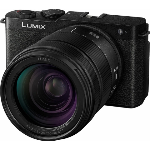 Panasonic LUMIX S9 Jet Black + S 28-200mm f/4.5-7.1