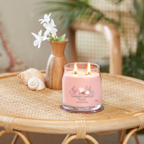 Yankee Candle Geurkaars Medium Jar Pink Sands 368 gr