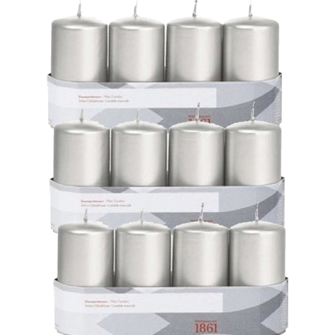 12x Zilveren cilinderkaarsen/stompkaarsen 5 x 10 cm -