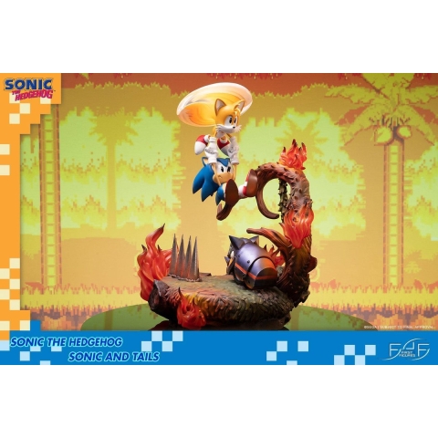 Sonic the Hedgehog: Sonic and Tails 20 inch Statue