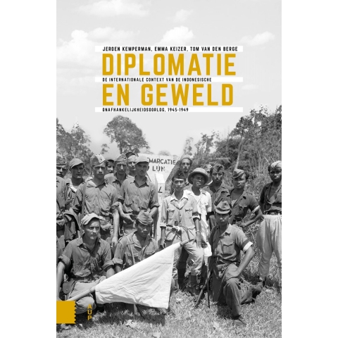 Diplomatie en geweld (Paperback)