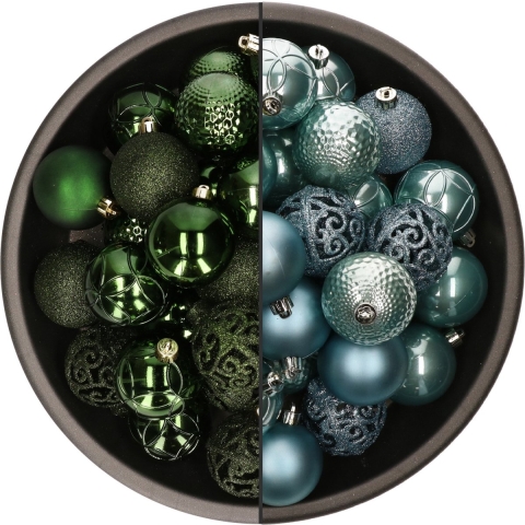 74x stuks kunststof kerstballen mix van ijsblauw en donkergroen 6 cm -