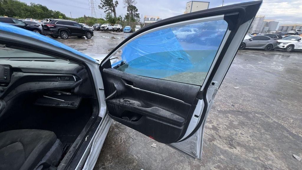 TOYOTA CAMRY LE GRAY 2023 2023