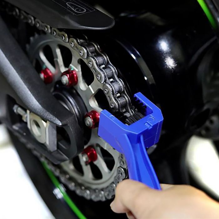 Red/Blue Chain Brush