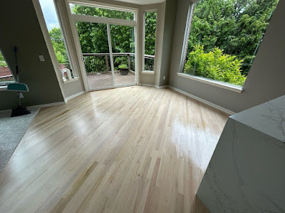 How do cleaners clean wooden surfaces