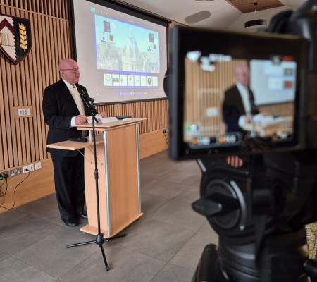 Alain St.Ange Champions Ethical Leadership in Tourism at Oxford University Forum