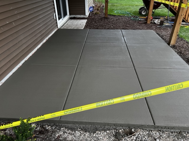 How to Avoid Costly Mistakes When Hiring a Concrete Contractor  