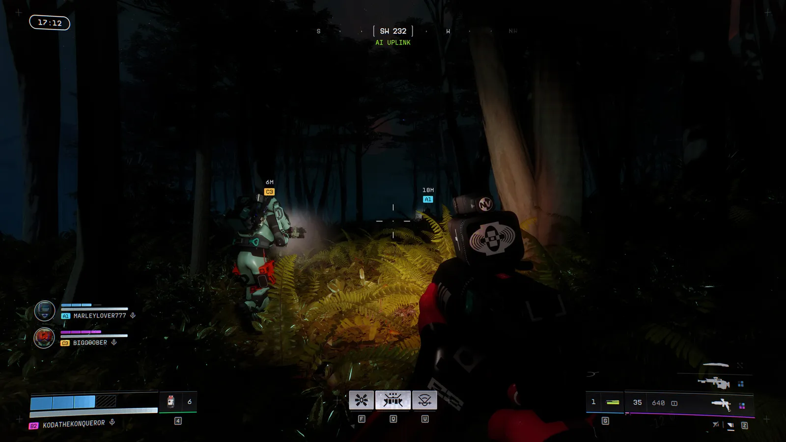 Marathon gameplay screenshot showing a Runner exploring Tau Ceti IV