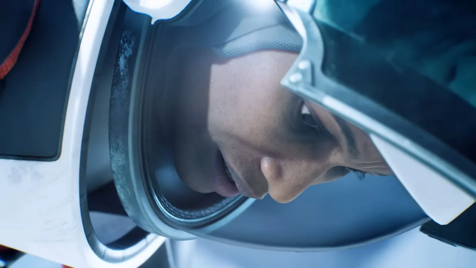 Aphelion screenshot showing a female astronaut in a space environment