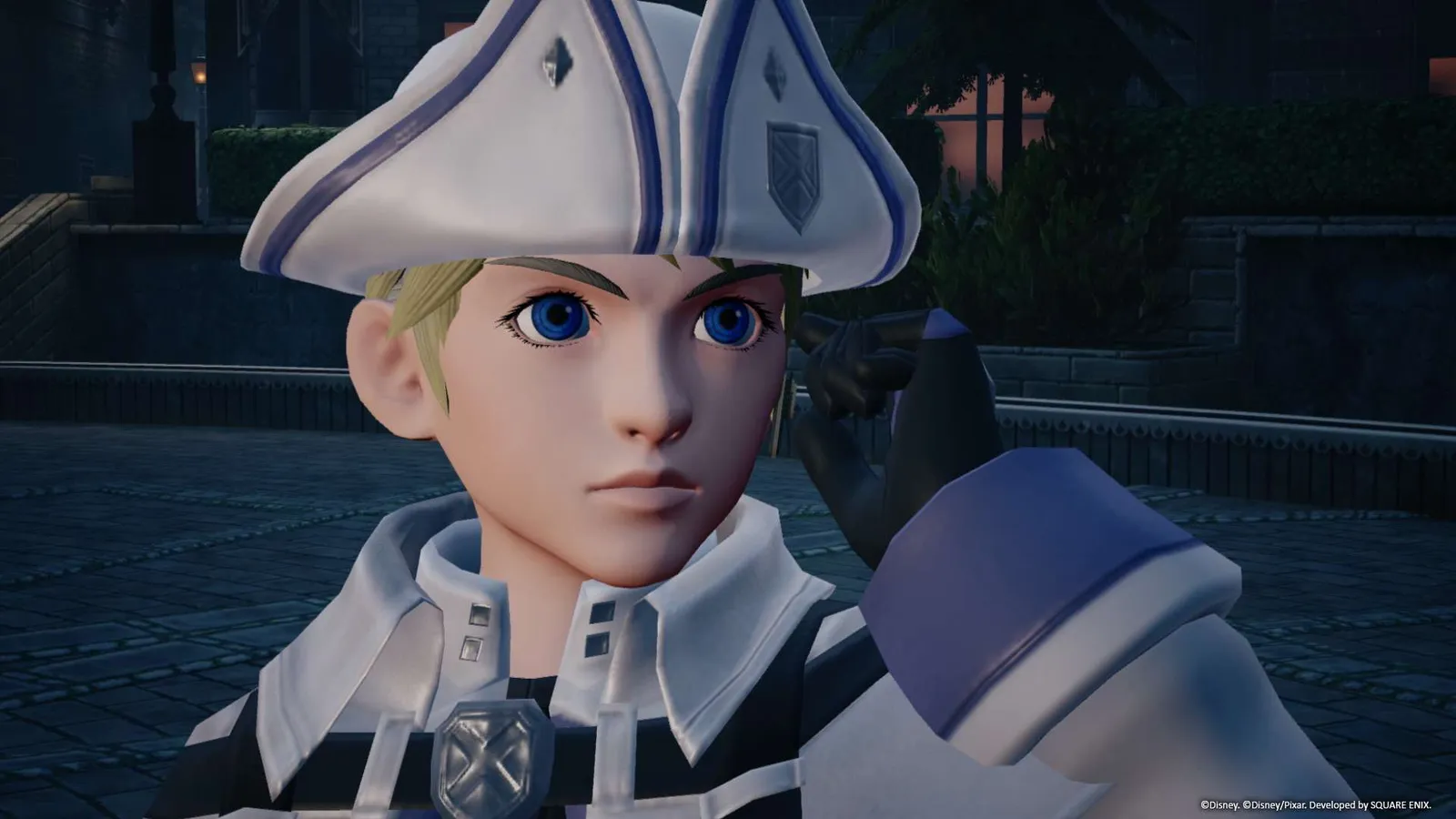 Kingdom Hearts Missing-Link official screenshot of stylized character exploration in the mobile build