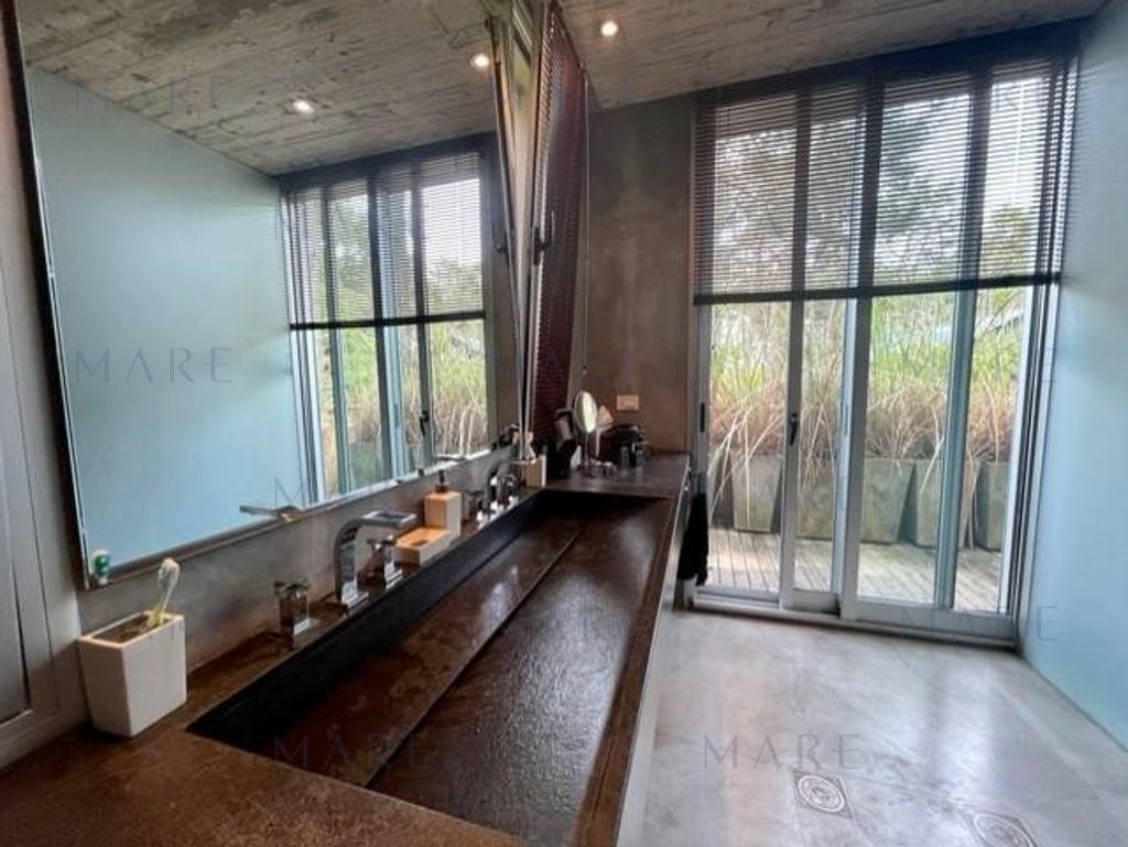 Spectacular Rationalist House with Heated Pool - Laguna Blanca, Punta del Este - Photo 41