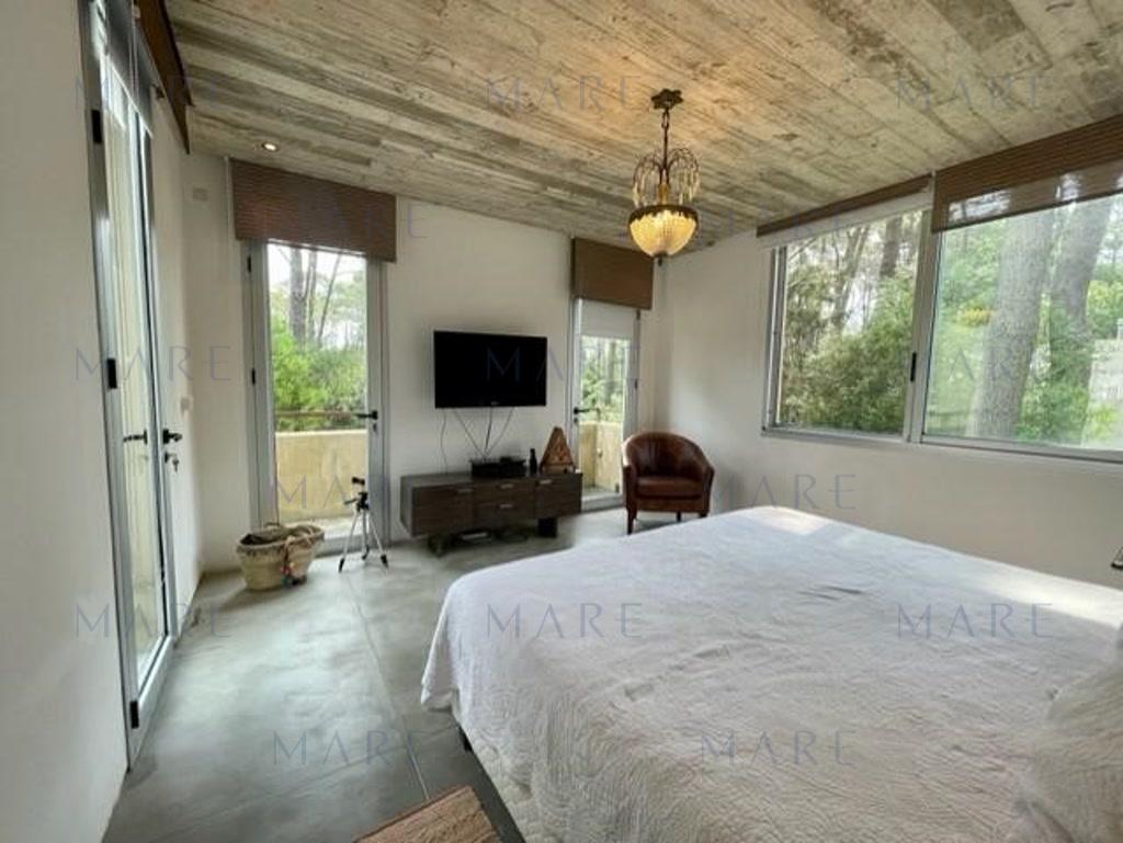 Spectacular Rationalist House with Heated Pool - Laguna Blanca, Punta del Este - Photo 37