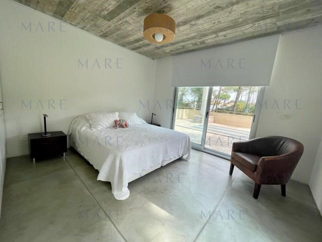Spectacular Rationalist House with Heated Pool - Laguna Blanca, Punta del Este - Photo 35