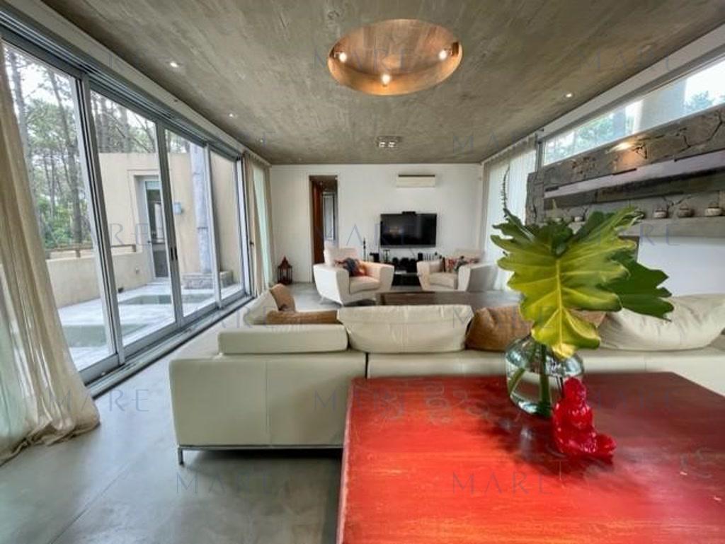 Spectacular Rationalist House with Heated Pool - Laguna Blanca, Punta del Este - Photo 34