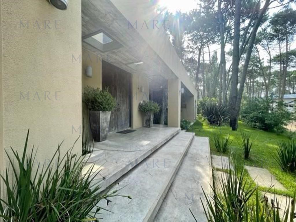 Spectacular Rationalist House with Heated Pool - Laguna Blanca, Punta del Este - Photo 50