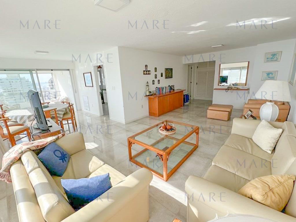 Privileged Apartment in Torre Verona - Peninsula, Punta del Este - Photo 8