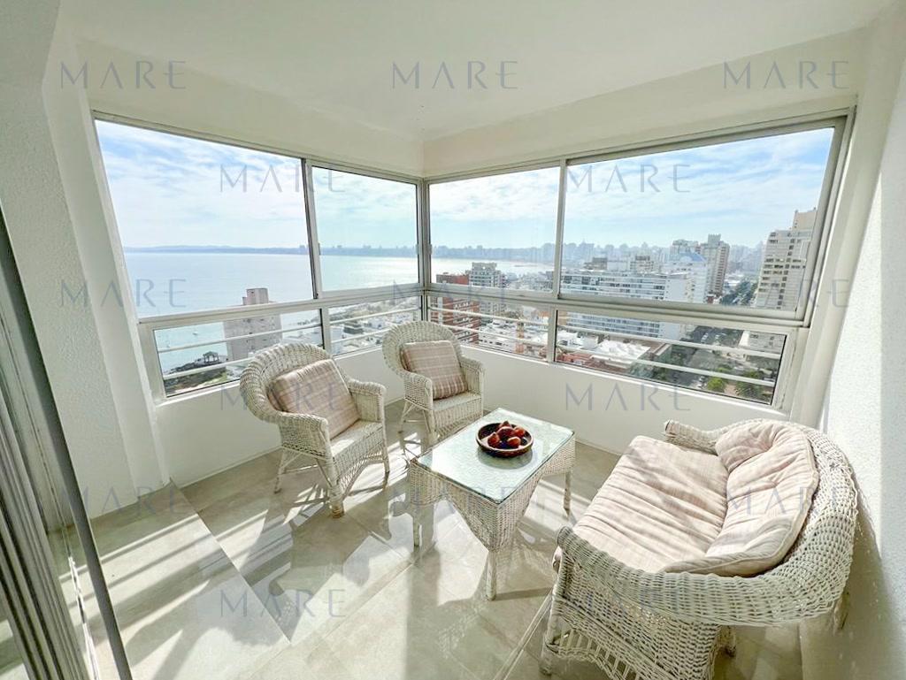 Privileged Apartment in Torre Verona - Peninsula, Punta del Este - Photo 2